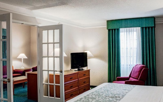 photo 5 of La Quinta Inn St. Louis Airport 714