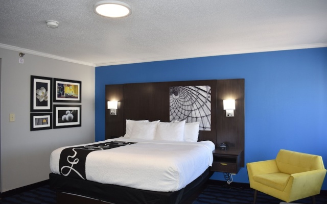 photo 4 of La Quinta Inn St Louis Hazelwood Airport North