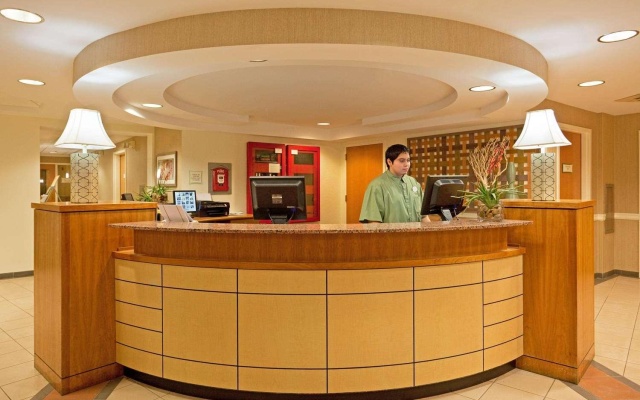 photo 2 of La Quinta Inn And Suites Boston-Somerville