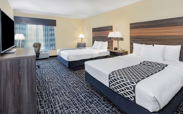 photo 4 of La Quinta Inn & Suites Garland Harbor Point