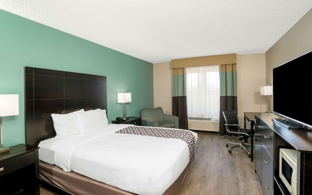 photo 4 of La Quinta Inn & Suites Lebanon