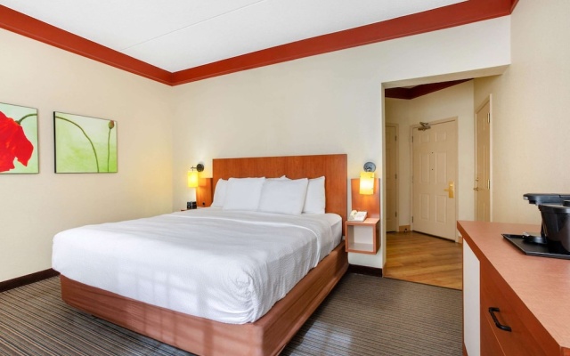 photo 5 of La Quinta Inn & Suites Raleigh Cary