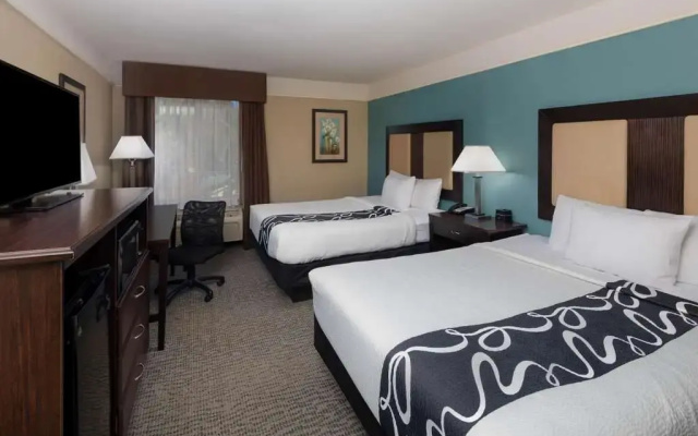 photo 3 of La Quinta Inn & Suites Savannah Airport - Pooler