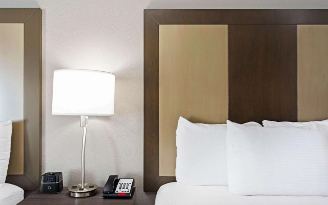 photo 5 of La Quinta Inn & Suites by Wyndham Sweetwater East