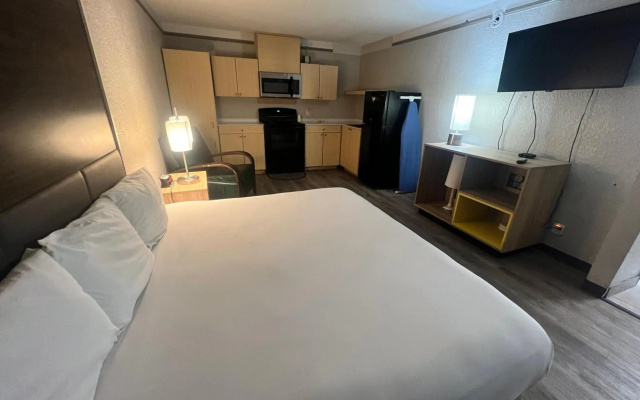 photo 4 of Sulphur Extended Stay