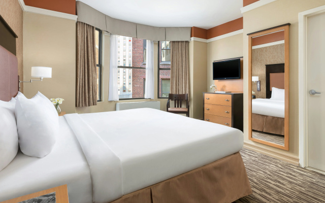 photo 4 of The Hotel @ Fifth Avenue