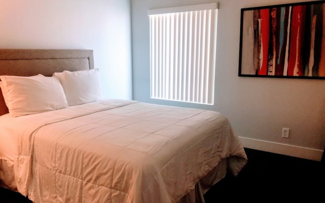 photo 2 of LA Westwood Deluxe Suites