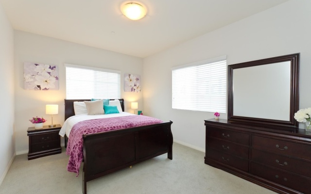 photo 3 of LA009 3 Bedroom Apartment By Senstay