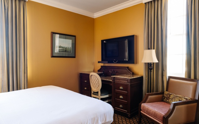 photo 4 of The Lafayette New Orleans By Kasa Living