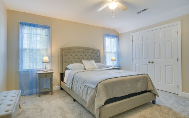 photo 2 of Lakefront Raleigh Retreat ~ 7 Mi to Downtown!