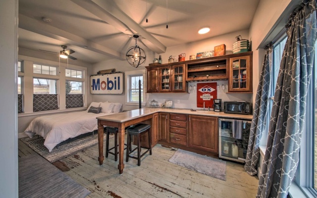 photo 4 of Lakefront Studio Guest Home on Hermann Wine Trail!