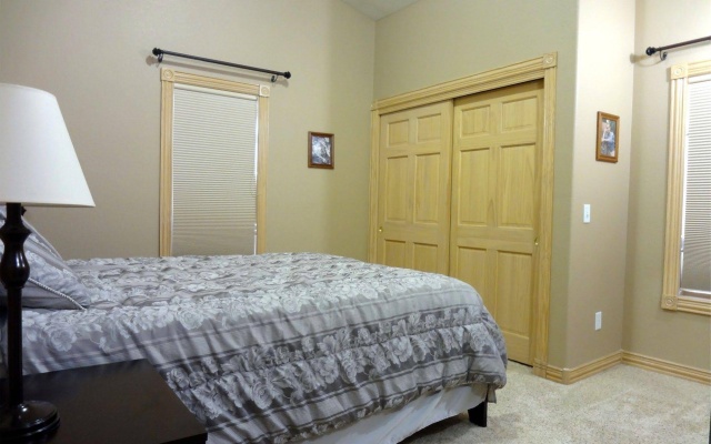 photo 3 of Lakepoint Court