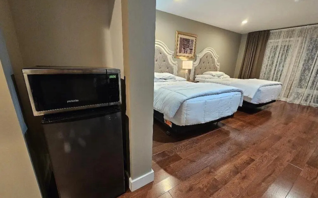 photo 3 of Lakeview Hotel