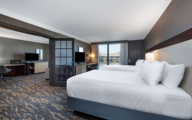 photo 3 of Wyndham Lancaster Resort & Convention Center