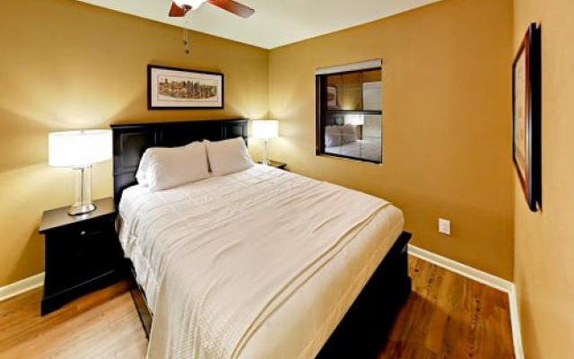 photo 2 of Landmark McMillin Court Apartment 3 by RedAwning