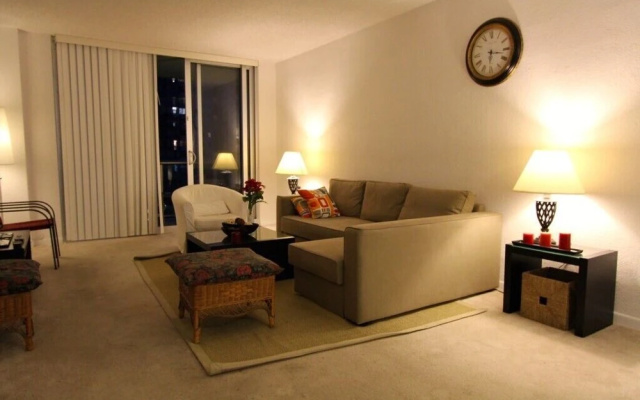 photo 5 of Large 1 Bedroom Bay View Apartment Or610