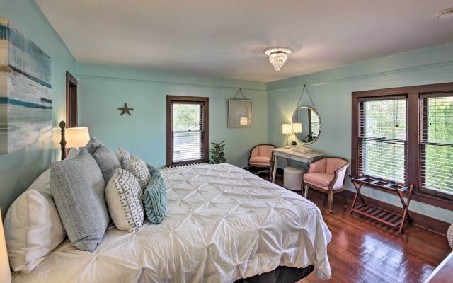 photo 5 of Luxe Lake Geneva Retreat in Downtown!