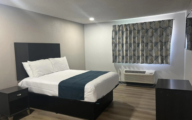 photo 4 of Motel 6 - Las Vegas, NV – Downtown Fremont St Experience