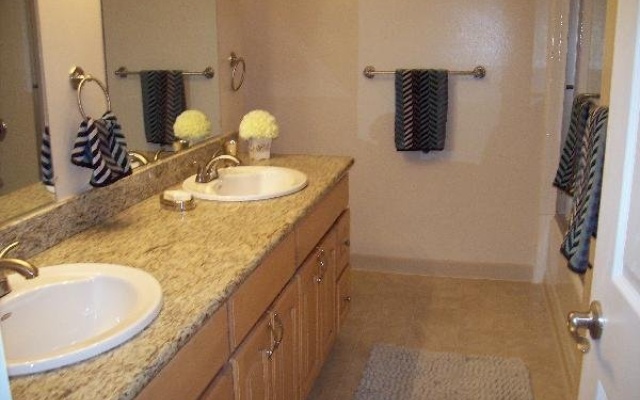 photo 2 of Laurel Grove Apartments