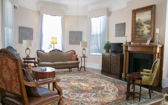 photo 3 of Laurel Manor Bed and Breakfast