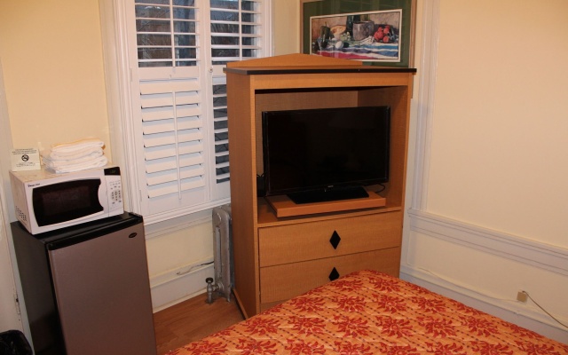 photo 3 of Layne Hotel