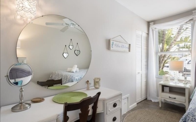photo 2 of Lazy Daisy 2 Bedrooms 1 Bathroom Villa