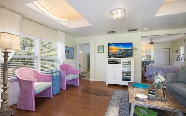 photo 3 of Lazy Daisy Too 1 Bedroom 1 Bathroom Villa