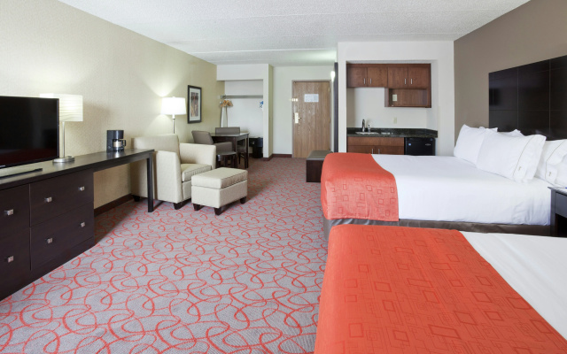 photo 5 of Holiday Inn Express & Suites Bloomington - MPLS Arpt Area W by IHG