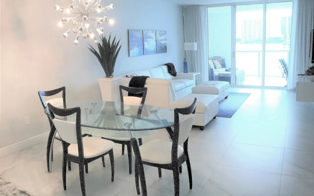 photo 2 of Le Marina Bay 403- Condo 5 People. Sunny Isles