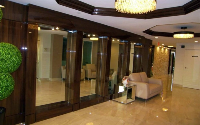 photo 2 of Le Montcalm 102 - Condo 4 People, Sunny Isles