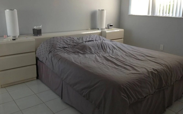 photo 3 of Le Montcalm 102 - Condo 4 People, Sunny Isles