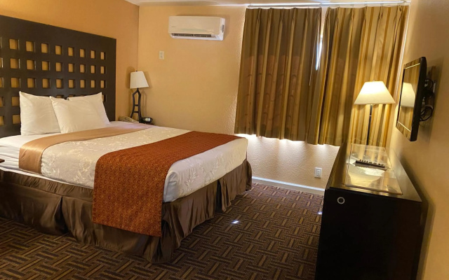 photo 4 of Lemon Tree Hotel & Suites Anaheim