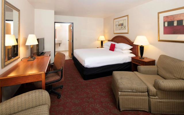 photo 2 of Red Lion Hotel & Conference Center St. George, UT