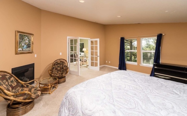 photo 4 of Lighthouse View - 3 Br home by RedAwning