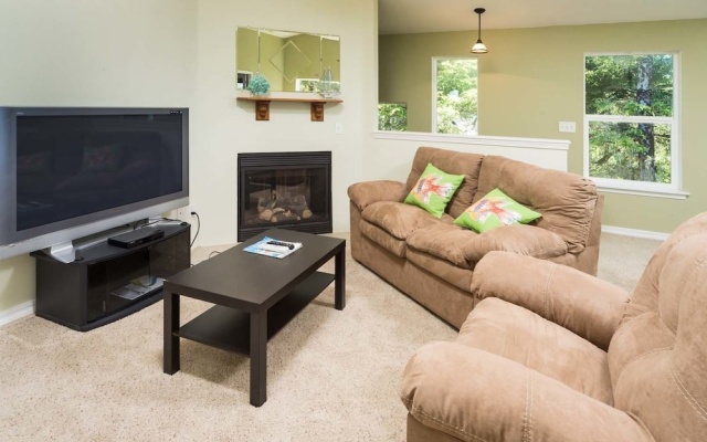 photo 5 of Lighthouse View - 3 Br home by RedAwning