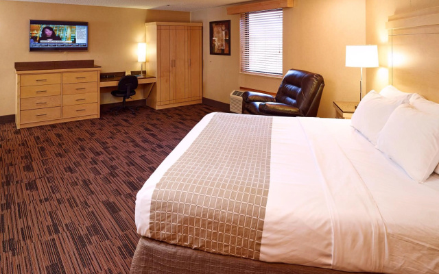 photo 5 of LivINN Hotel Cincinnati / Sharonville Convention Center
