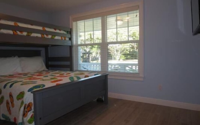 photo 2 of Lizzie Lu's Island Retreat