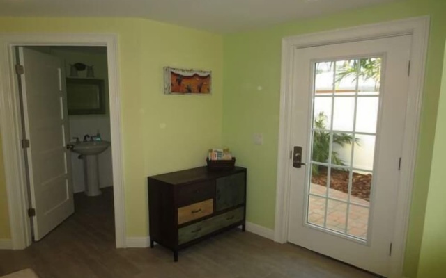 photo 3 of Lizzie Lu's Island Retreat