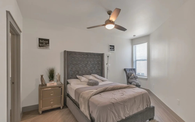 photo 2 of Location! Location! Cozy & Luxe 1 Bedroom Apts by Redawning