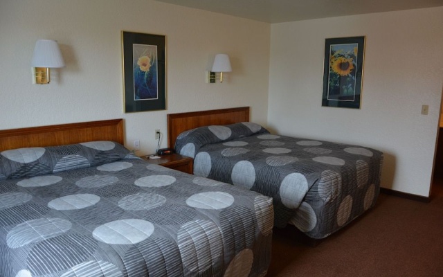 photo 5 of Locomotive Inn