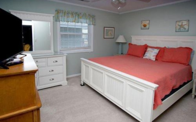 photo 2 of Lola's Beach House by RedAwning