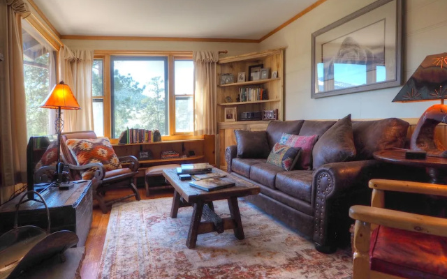 photo 4 of Longs Peak Lookout Cabin - 3 Br Cabin