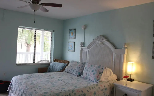 photo 3 of Lorelei Resort Motel