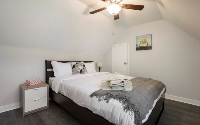 photo 3 of Louisville Dream House 4BR/2BA by CozySuites