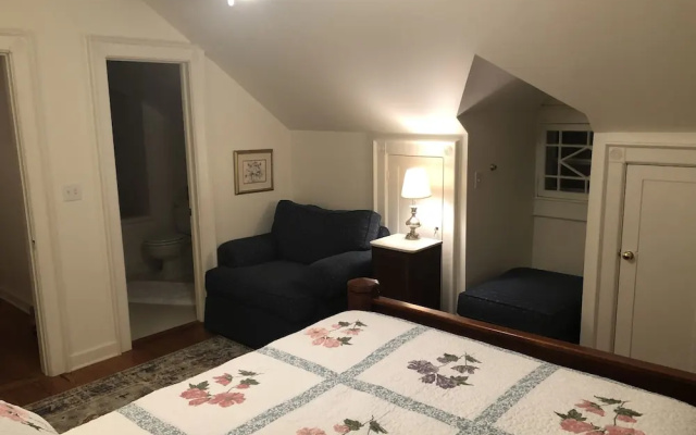 photo 3 of Love Lane Bed & Breakfast
