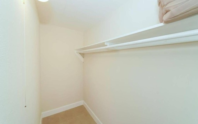 photo 4 of Lovely Cottage - Close to Siesta, Shops & Dining