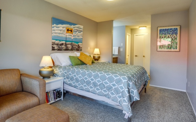 photo 4 of 1/2 Mi to Lake Dillon: Mtn-view Condo in Frisco