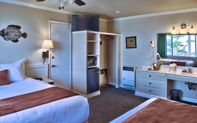 photo 3 of Lovers Point Inn
