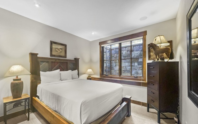photo 3 of Amazing Pet-Friendly Executive Home, Ski-In Walk-Out - LR884 by Redawning