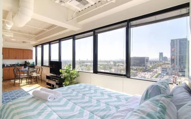 photo 4 of LUX 0 Bedroom Studio By Senstay